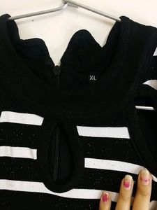 Chic Black &amp; White Striped Dress