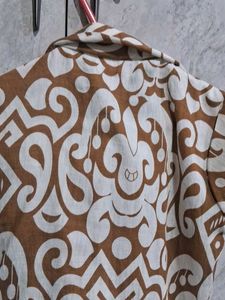 Unique Brown &amp; White Patterned Blouse