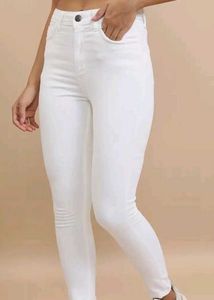 White jeans Pants with Button ⚪