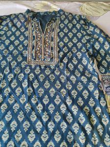 Elegant Teal &amp; Gold Embroidered Kurti
