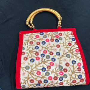 #handbag#clucth#handclucth#ethnicbag#slingbag#handheldbag#colourfullbag