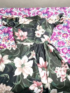 🌸 Unique Western Floral dress🌸