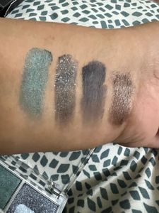SERY eyeshadow palette