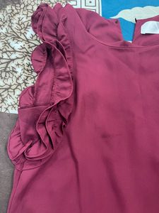beautiful maroon top