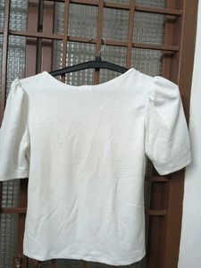 white sqaure necked top, s size