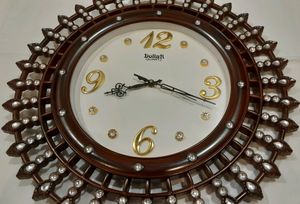 Wall Clock &amp; Decor ⏰️