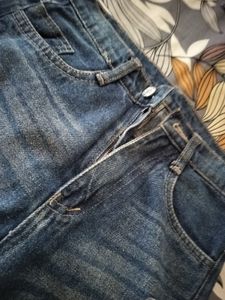 Distressed Wide Leg Jeans