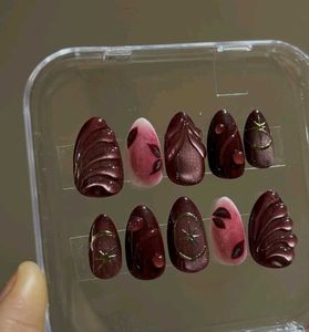 Maroon Press-On Nail Set
