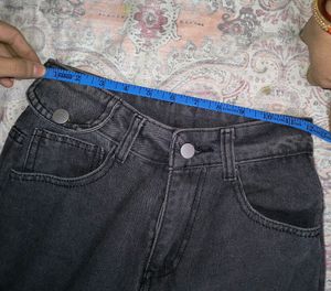 HIGH WAISTED STRAIGHT FIT CHARCOAL BLACK JEANS