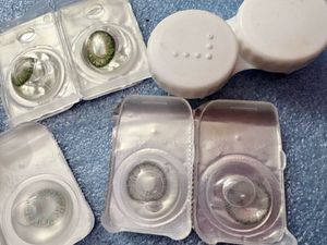 lens 3 pair with solution and case