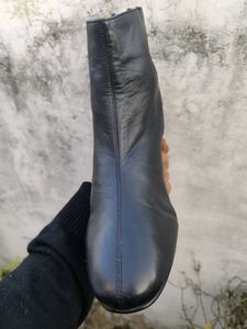 Anis Black Leather Boots