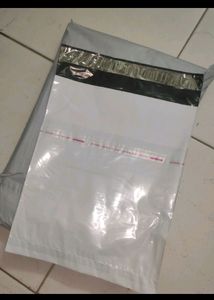 100 Pcs 8*10 Inch Size Courier Bag For Delivery