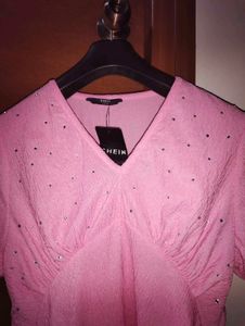 Sparkling Pink V-Neck Crop Top 💗