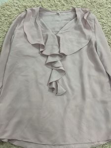 Chic Ruffled V-Neck Blouse