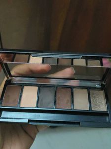 Miss Claire Eyeshadow Palette - Neutral Tones