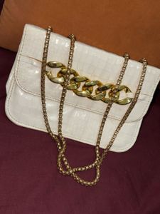 Chic White Crossbody Bag with Gold Chain