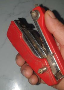 Red Stapler swing  machine