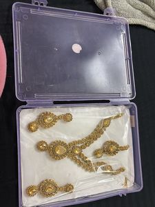 Golden Necklace &amp; Earring Set