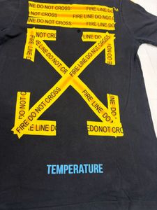 OFF WHITE T-Shirt