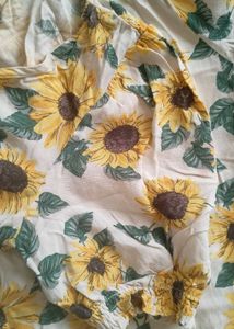 H&amp;M Sunflower Print Crop Top