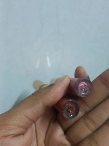 One Gliter Lipstick