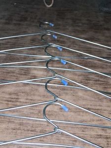 Pack of 6 Treback Wire Hangers