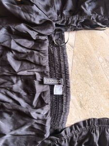 Chic Black Ruched crop top