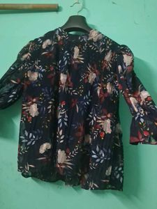 Chic Floral Pleated Top