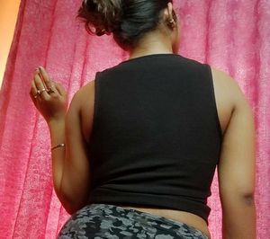 Black Sleeveless Buttoned crop top