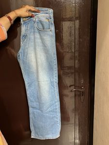 Light Wash Relaxed Fit Jeans