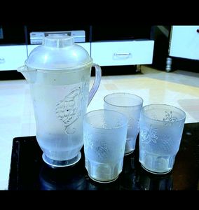 🥛  Set for Dining Table 4
