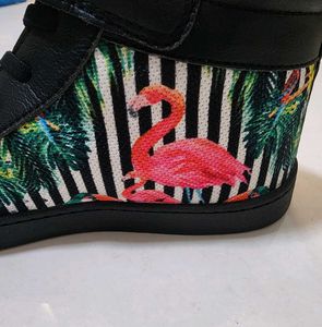 KazarMax Pretty Swan Sneakers