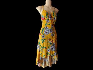 beautiful yellow wrap dress 🫶🏻😍