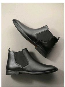 Men's Black Leather Chelsea Boots