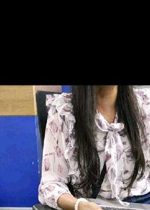 last week sale --Floral Ruffle Tie Neck Top