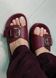 Stylish Burgundy Buckle Sandals