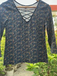 Floral Print Lace-Up Neckline Top