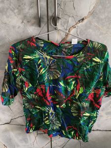 Vibrant Tropical Print Crop Top