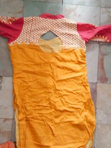 This Is Pure Cotton Kurta Set With Phant No Dhuppata ,Xxl Size 44 Size ,Lightly Another Colour Attached At Bottom Another All Is Nice