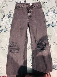 Distressed Grey Wide-Leg Jeans