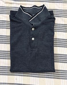 MAX polo T-shirt👕(size S)