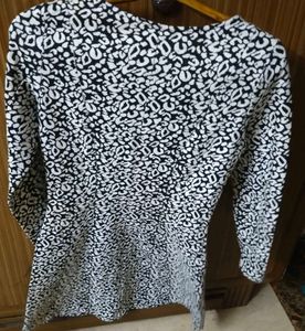 Cute Black &amp; White Leopard Print Dress