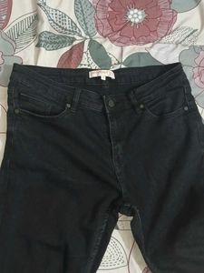 i am selling Jeans
