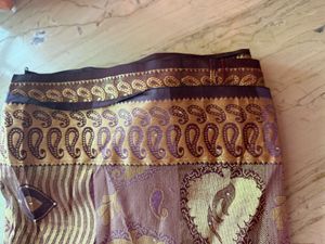 Elegant Paisley and Bird Print Saree