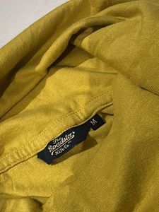 full sleeved collared top