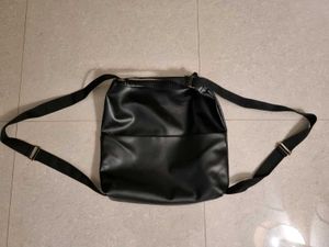 2-in-1 Convertible Laptop Bag