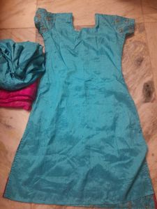 Stylish Turquoise &amp; Pink Kurta Set