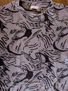 Unique Abstract Print T-Shirt