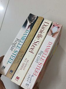 📓📔Danielle Steel Book Lot