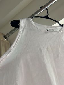 Classic White Sleeveless Tank Top